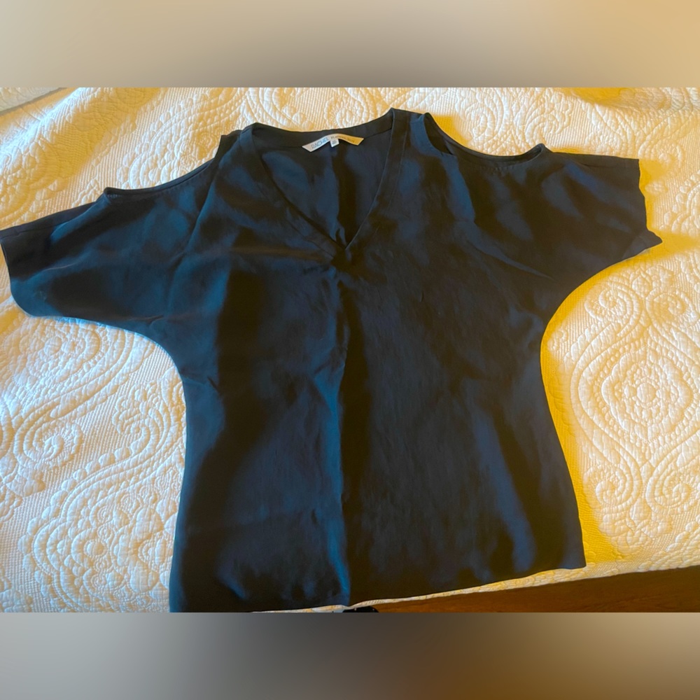 Rachel Roy cold shoulder top